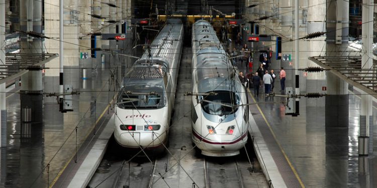 Un estudio analizará la viabilidad de unir el AVE con el corredor Córdoba-Jaén 1 tren ave estacion