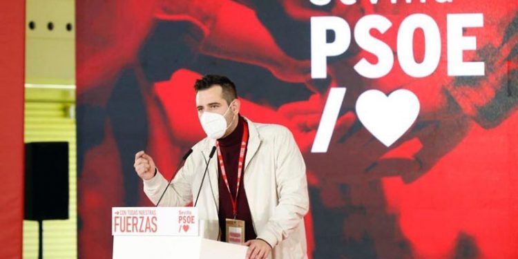 Alejandro Moyano: "Moreno Bonilla ni siquiera considera oportuno darle voz a la juventud andaluza" 1 Alejandro Moyano: «Moreno Bonilla ni siquiera considera oportuno darle voz a la juventud andaluza»