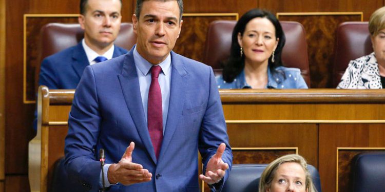 El Gobierno de España rebajará el IVA de la luz del 10% al 5% 1 El Gobierno de España rebajará el IVA de la luz del 10% al 5%